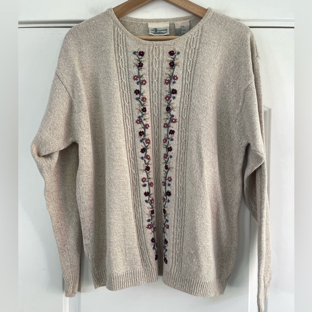 Cottage Essentials Vintage Embroidered Beige Sweater - M